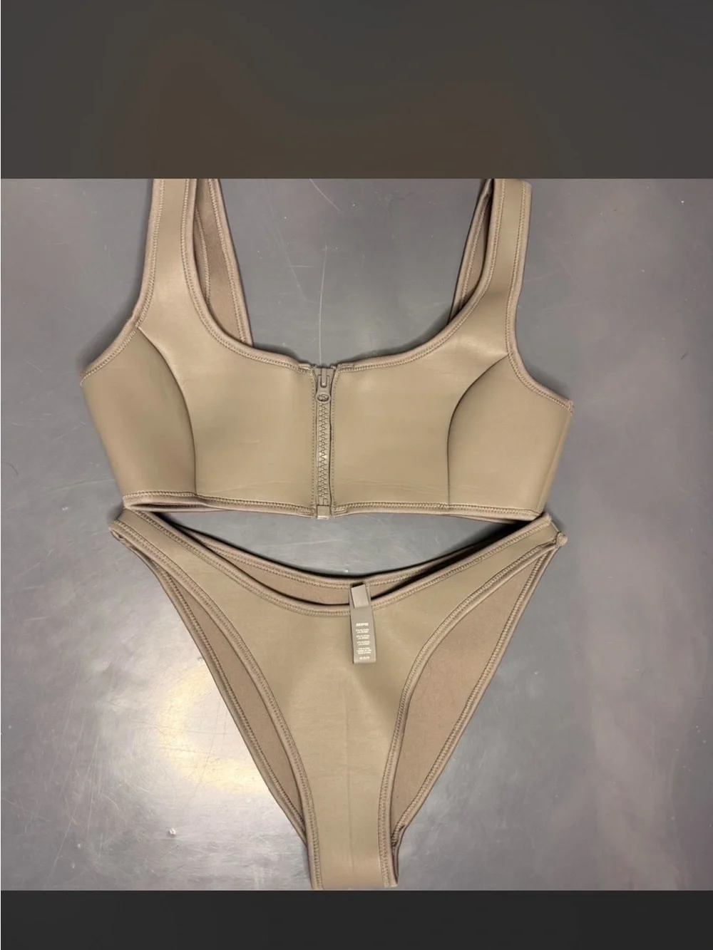 Skims neoprene swim set. Like new no flaws. Medium